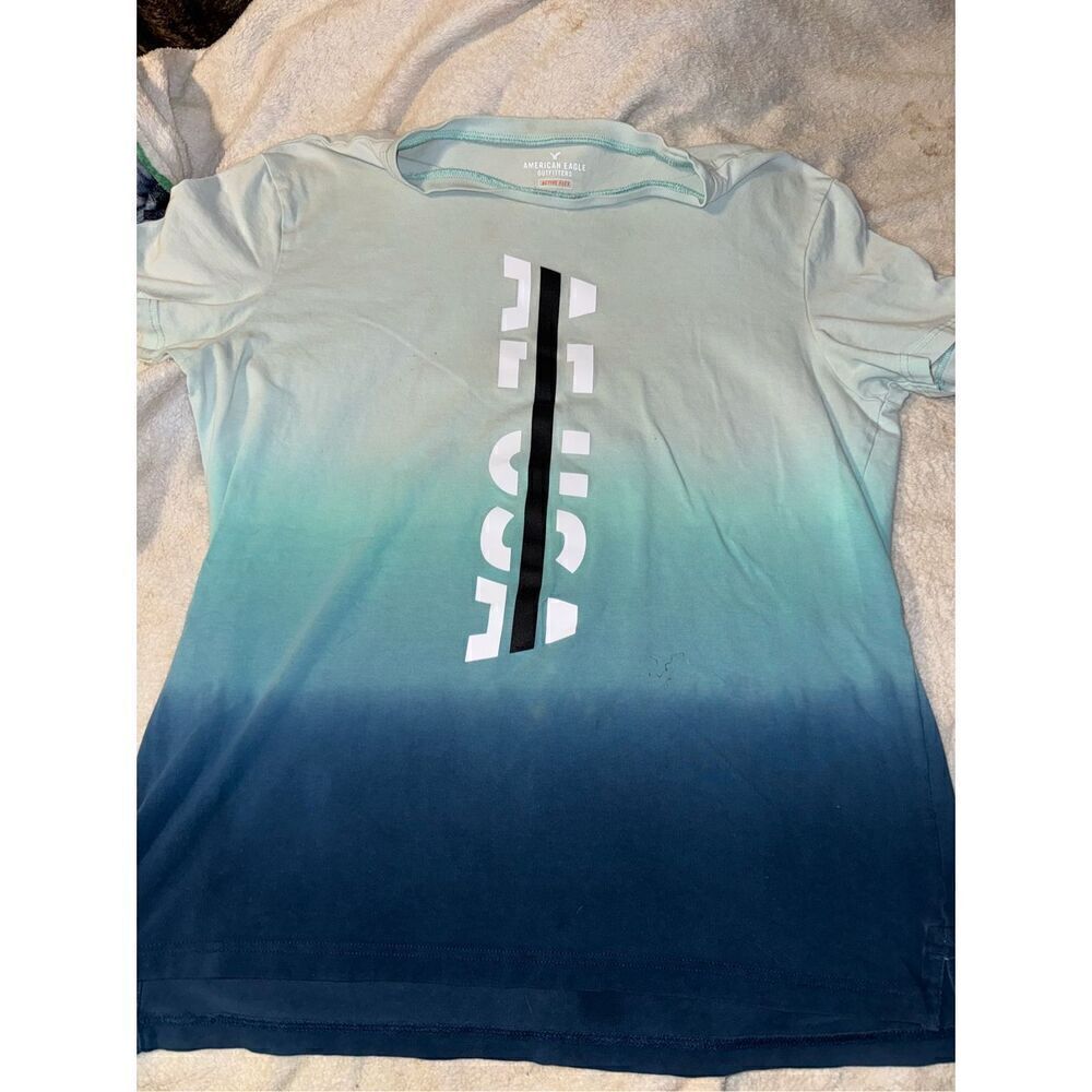 American eagle tee size medium
